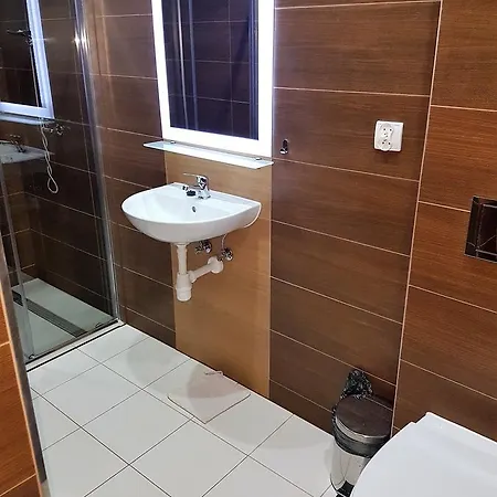 Bed & Breakfast Silver